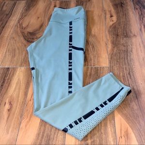 Victoria’s Secret leggings